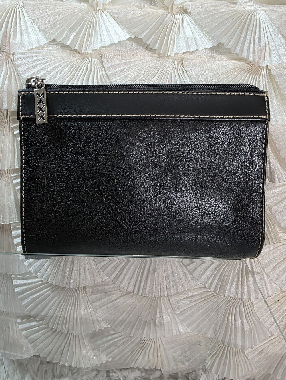 MAXX Black Leather Womens Zip Pouch/Clutch